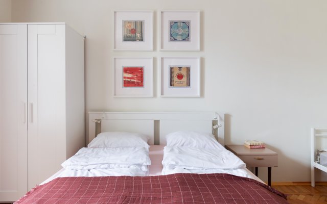 Апартаменты  1912 с видом на крыши Петербурга