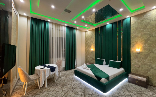 Royal Mansion Hotel
