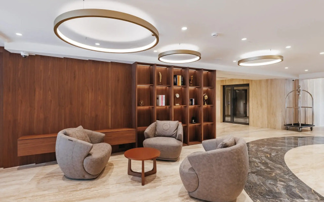 Lyuks Odnokomnatny S Balkonom v otele Grand Cascade Apartments