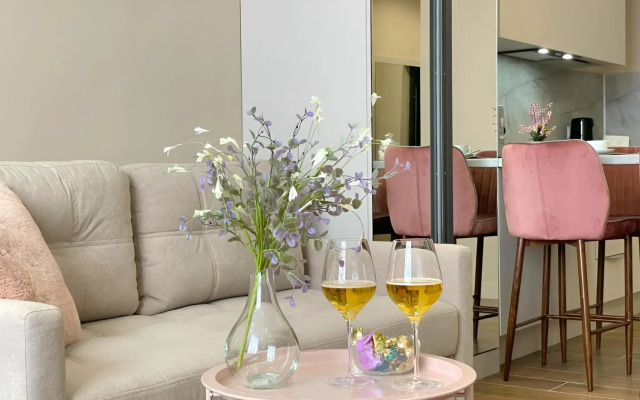 Апартаменты на Навагинской 1