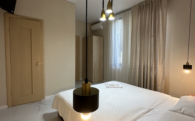 Aaron Mini-Hotel