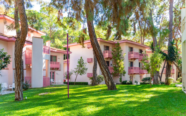 Курортный отель Ulusoy Kemer Holiday Club