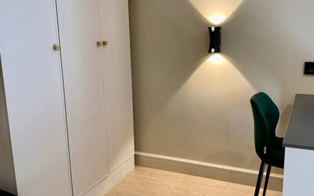 Stilnye Zhk Loft Roschinskaya 10 Apartments