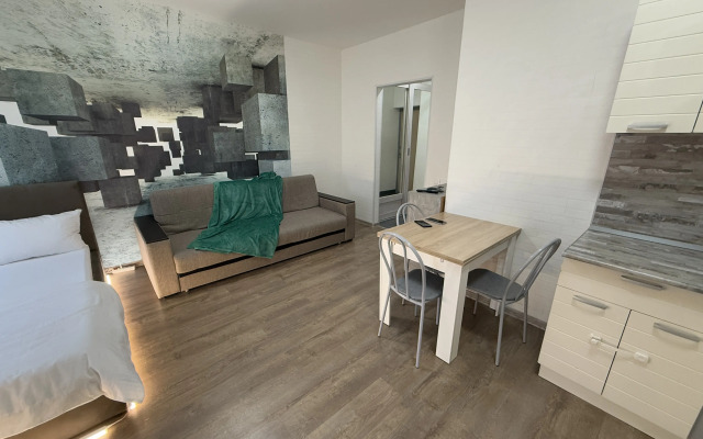 Tut Khorosho Na Azina 22k2 Flat