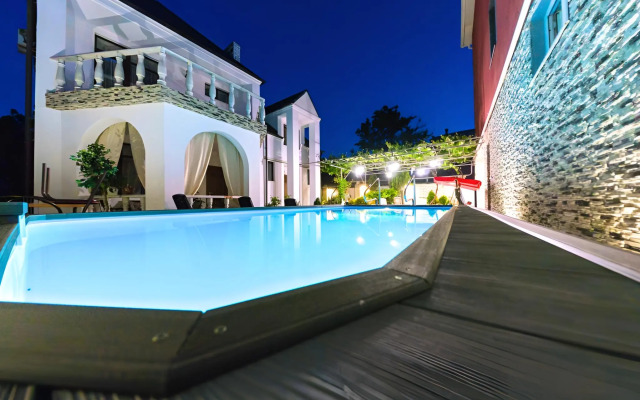 Akva Guest House
