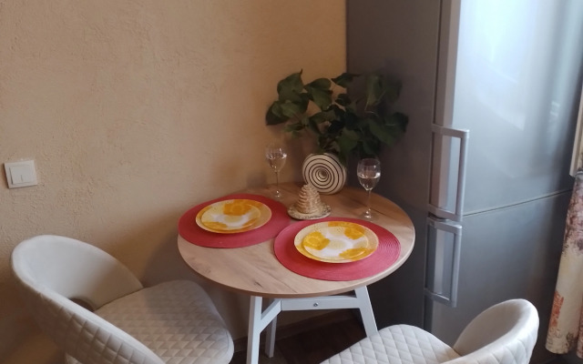 Na Naberezhnoy V Istoricheskom Tsentre Flat