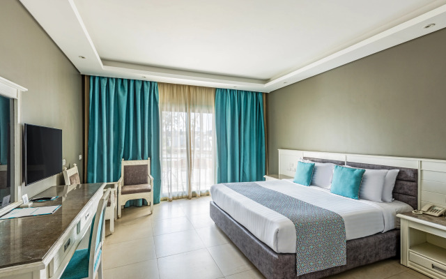 SUNRISE Garden Beach Resort