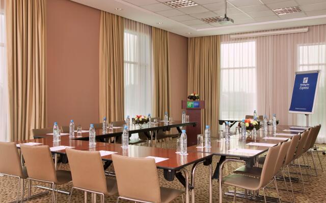 Holiday Inn Express Dubai Jumeirah an IHG Hotel (Travel Agency)