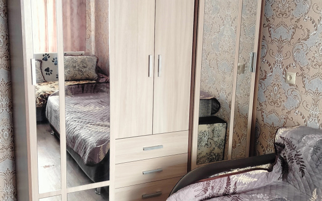 Квартира Двухкомнатная 6-й микрорайон