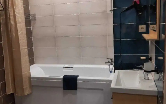 Na Leninskom Prospekte 17 Flat