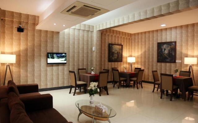 Отель Civic Inn