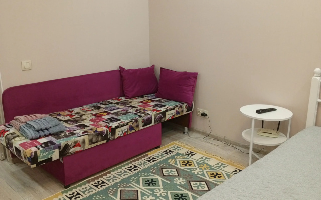 V Novom Dome Nedaleko Ot Tsentra Flat