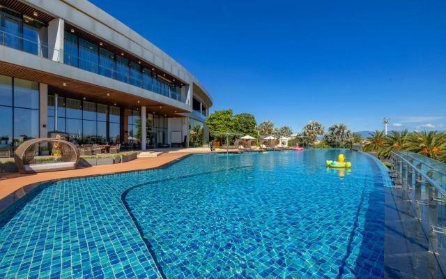 Resort Wyndham Grand KN Paradise Cam Ranh Resort