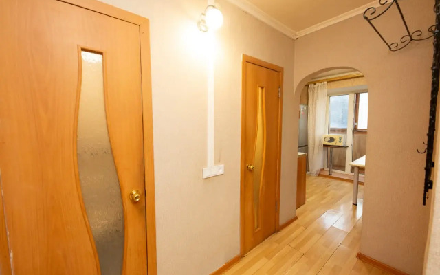 Квартира 2 комнатная квартира улица Республики 92