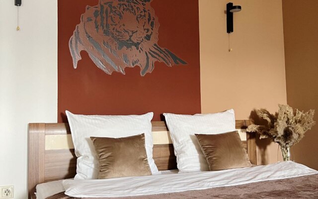 UraganApart Safari v dome Shurika Apartments 2