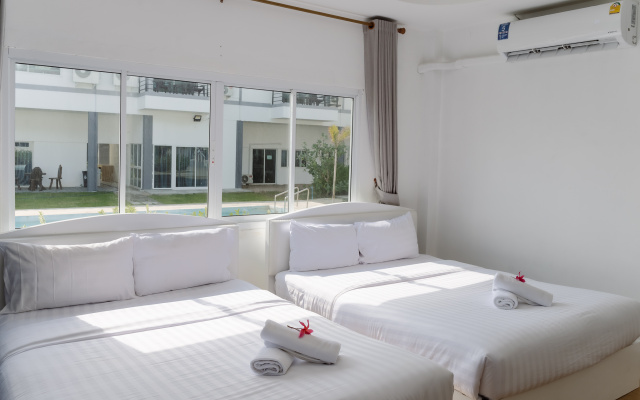 Курортный отель The Princess Beachfront Resort