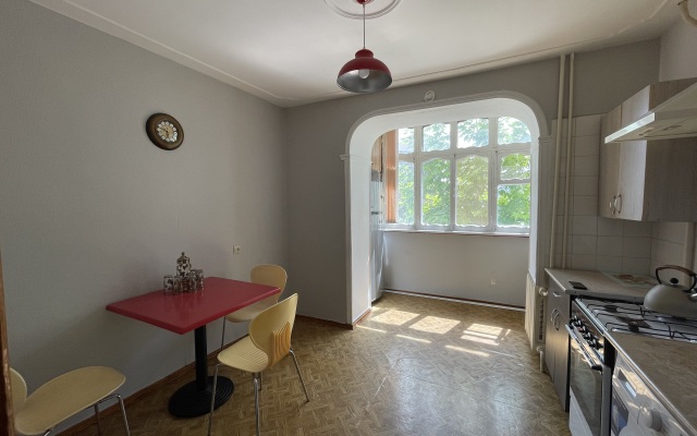 Uyutnaya Byudzhetnaya Kvartira V Samom Tsentre Goroda Apartments