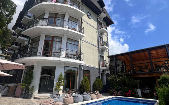 Golden Gagra Hotel