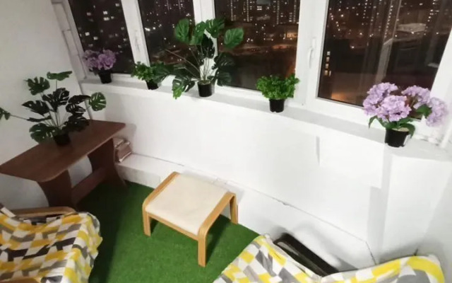 S 4 Razdelnymi Cpalnymi Mectami Flat