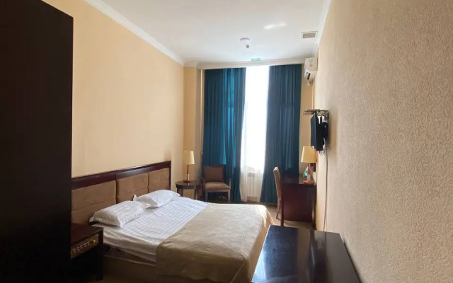 Hamkor Hotel