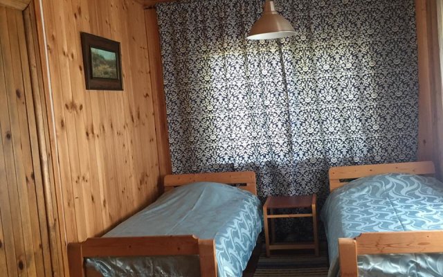 V Nurmoyle Olonka Guest House