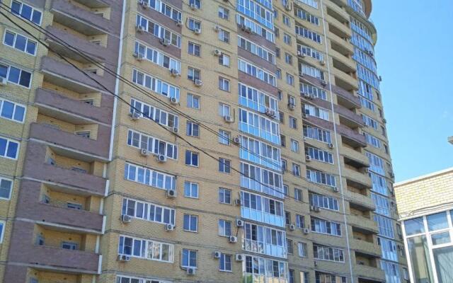 Novorossiyskaya 8A Apartments
