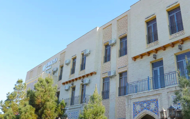 Dunyo Palace Hotel