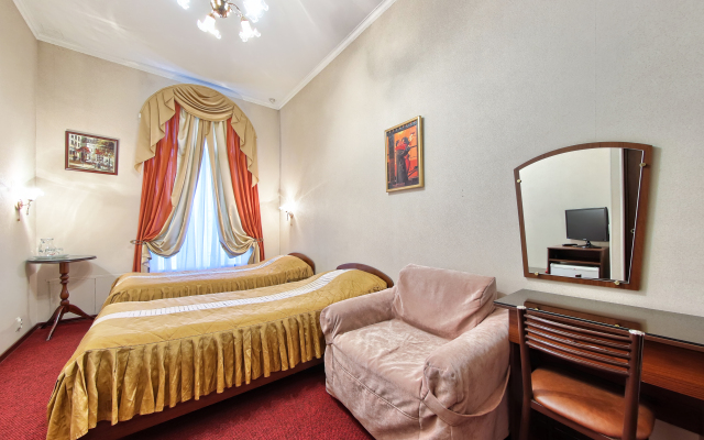 Antares on Nevsky Prospect Guest House