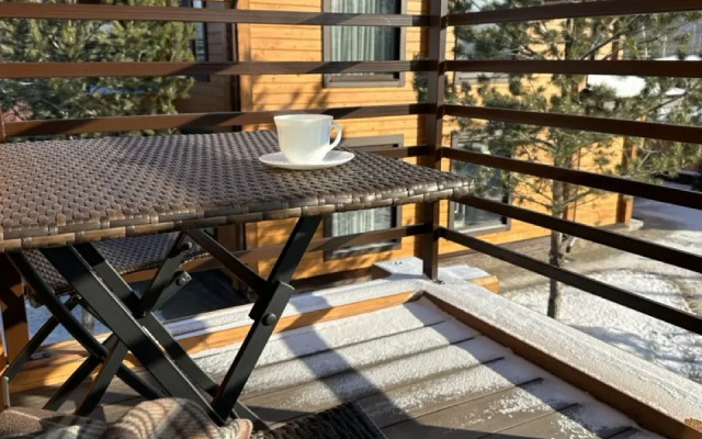 Legenda Manzheroka Guest House