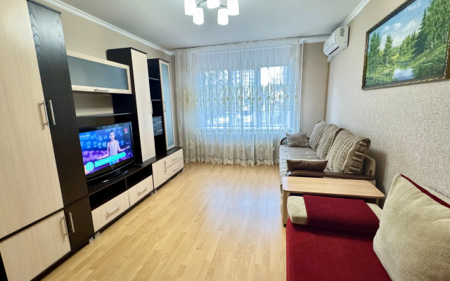 Na Ulitse Matrosova 46 Flat