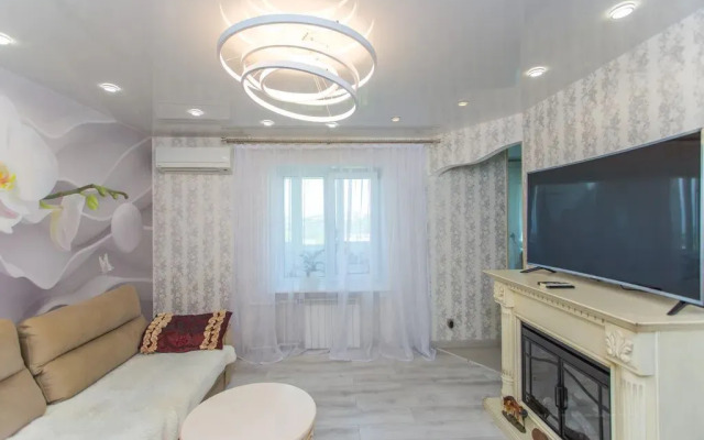 Na Prospekte Krasnogo Znameni 91 Flat