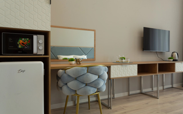 Oblako nad Volnami - Stilnaya Studiya u Morya v Sochi (Ashe) Apartments