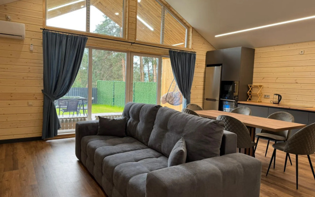 Barnkhaus Na_holme Rentplaza s Baney i Basseynom Private House