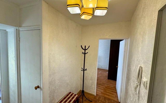 V Luchshem Rayone Flat