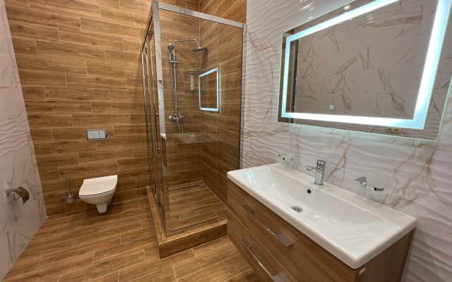 Квартира трехкомнатная Крымская 22