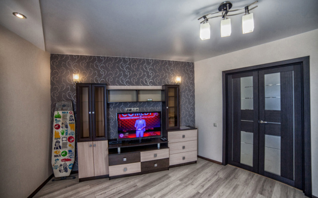 Na Novo-Chernushenskom Apartment