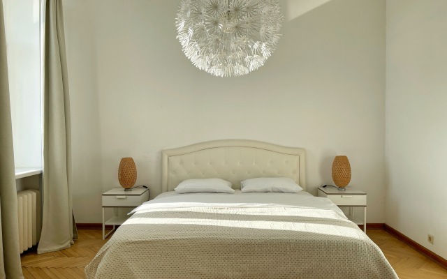 White Na Tverskoy 15 Apartments