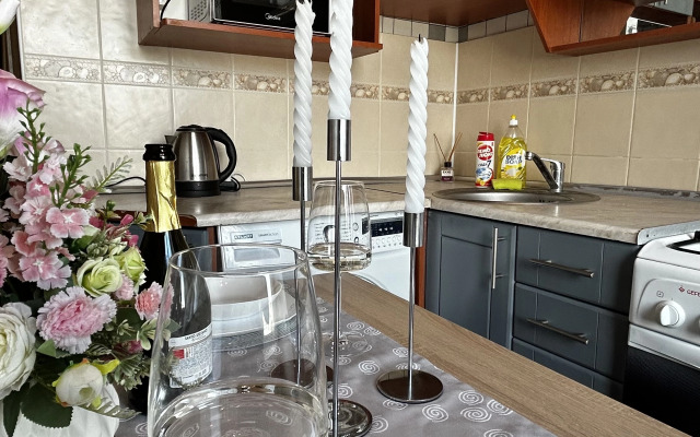 Tryokhkomnatnye Nebesnyy uyut Aparts Apartments