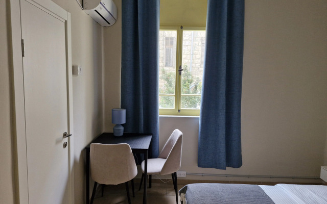Hostel Roks