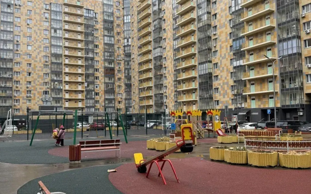 Dvuhkomatnaya Okolo "Megi" Na Prospekte Pobedy 139ak2 Flat