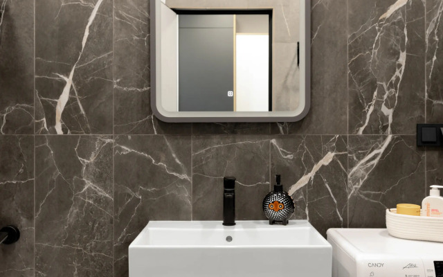 Квартира Яркая студия рядом с парком Остров Мечты