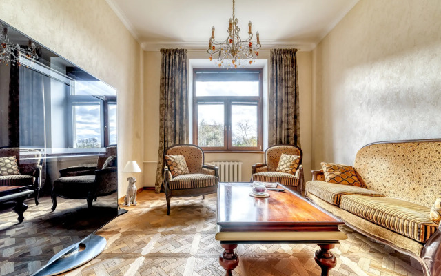 Апартаменты Превосходная квартира у парка Горького