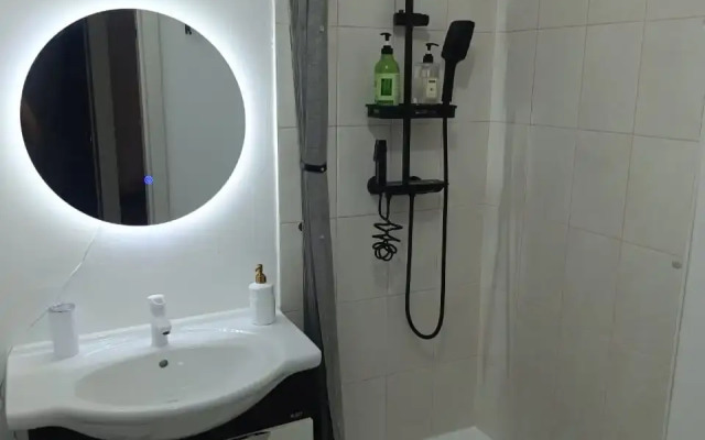 Квартира Студия на Богдана Чижика