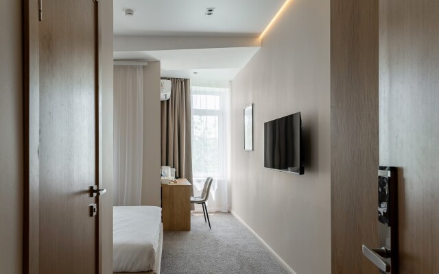 Kinney Sea View Hotel