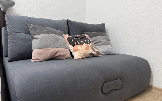 Odnokomnatnaya Lyubimy Adres Yekaterinburg Vtorchermet Voyenny Gorodok Flat