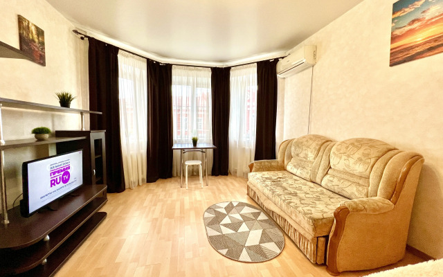 Уютные Апартаменты в Центре Города рядом с пл. Куйбышева (ул. Галактионовская 106А)