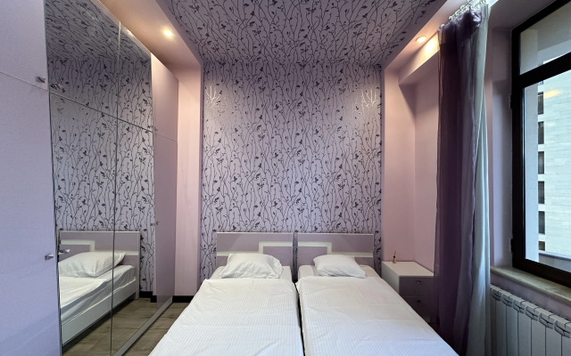 3-komn. ryadom s restoranom DIMOND, DI8210 Flat