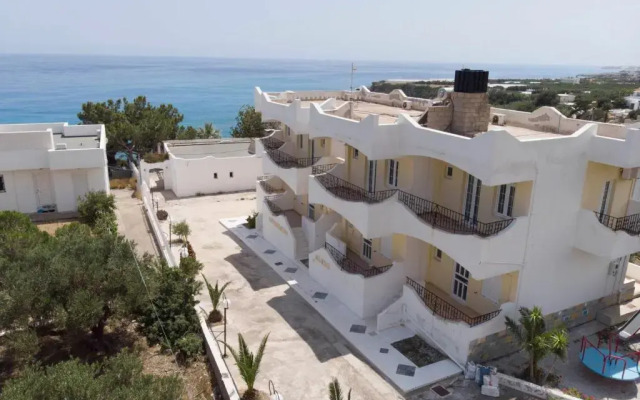 Elena’s Beach Garden