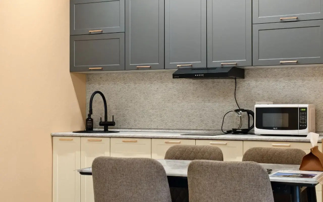 Квартира двухкомнатная с ремонтом и новой техникой