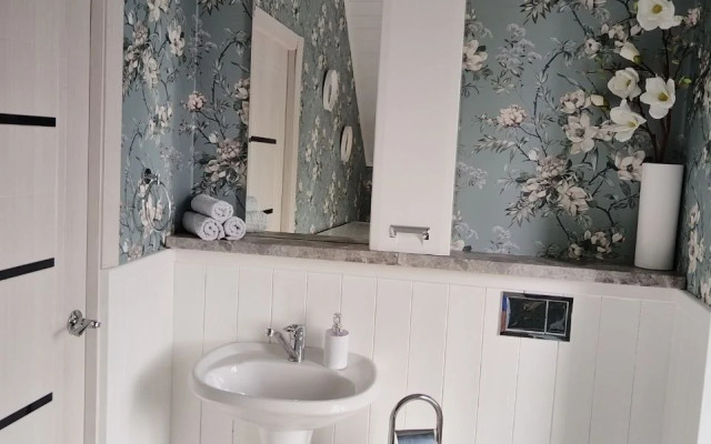 Частный дом Дом с беседкой